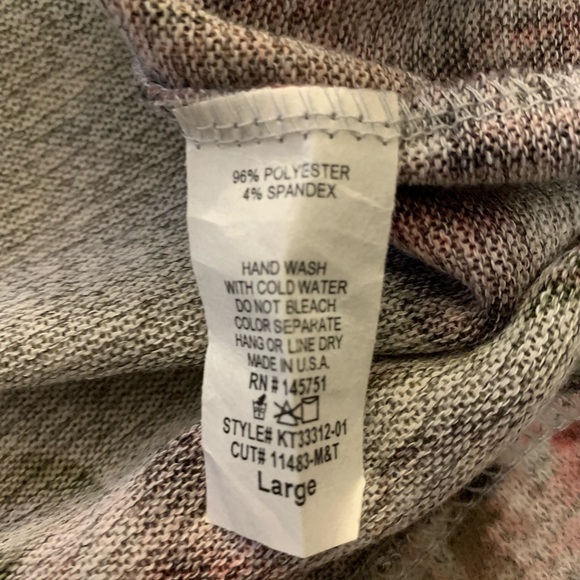 Donated Peach Love California floral sweater with ruffle neck size large NWOT - Picture 7 of 7